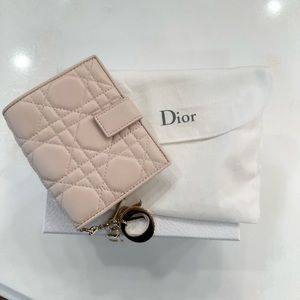 Dior Wallet in Powder Pink